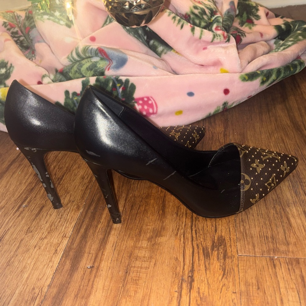 Louis Vuitton Cherie studded heels - Picture 6 of 7